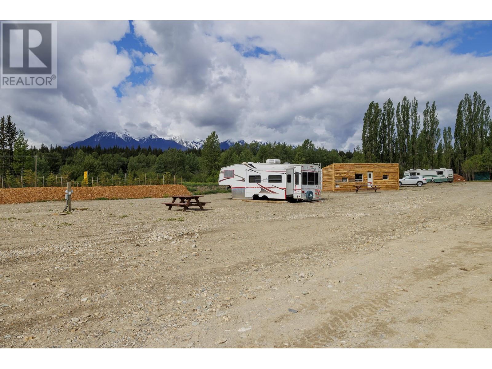 11920 ESSEN ROAD, Valemount, British Columbia