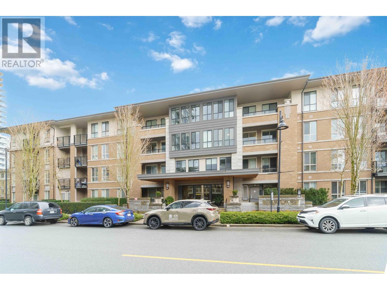 103 3107 Windsor Gate, Coquitlam, British Columbia  V3B 0J3 - Photo 1 - R2978242