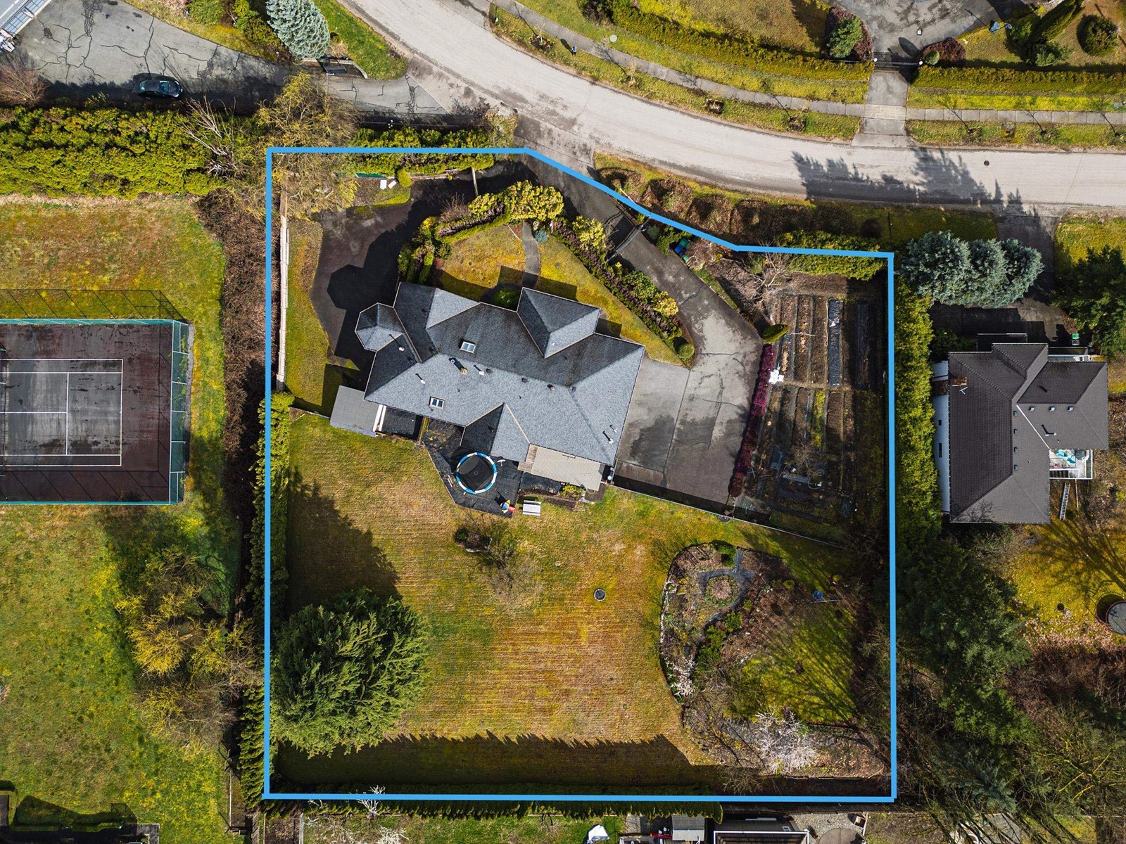 Property at 17484 ABBEY DRIVE image 2