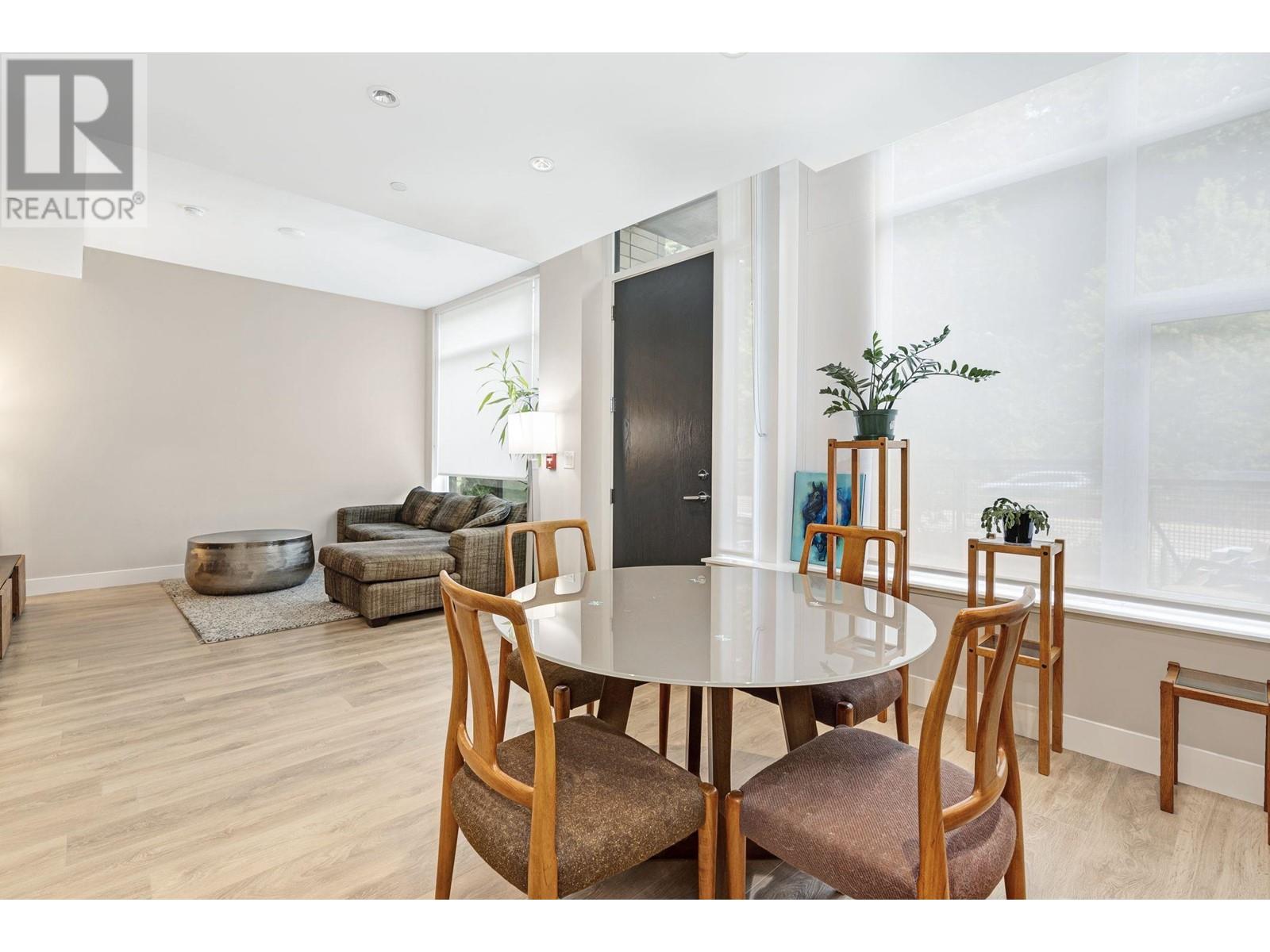 Listing Picture 11 of 40 : 102 3482 MARINE WAY, Vancouver / 溫哥華 - 魯藝地產 Yvonne Lu Group - MLS Medallion Club Member