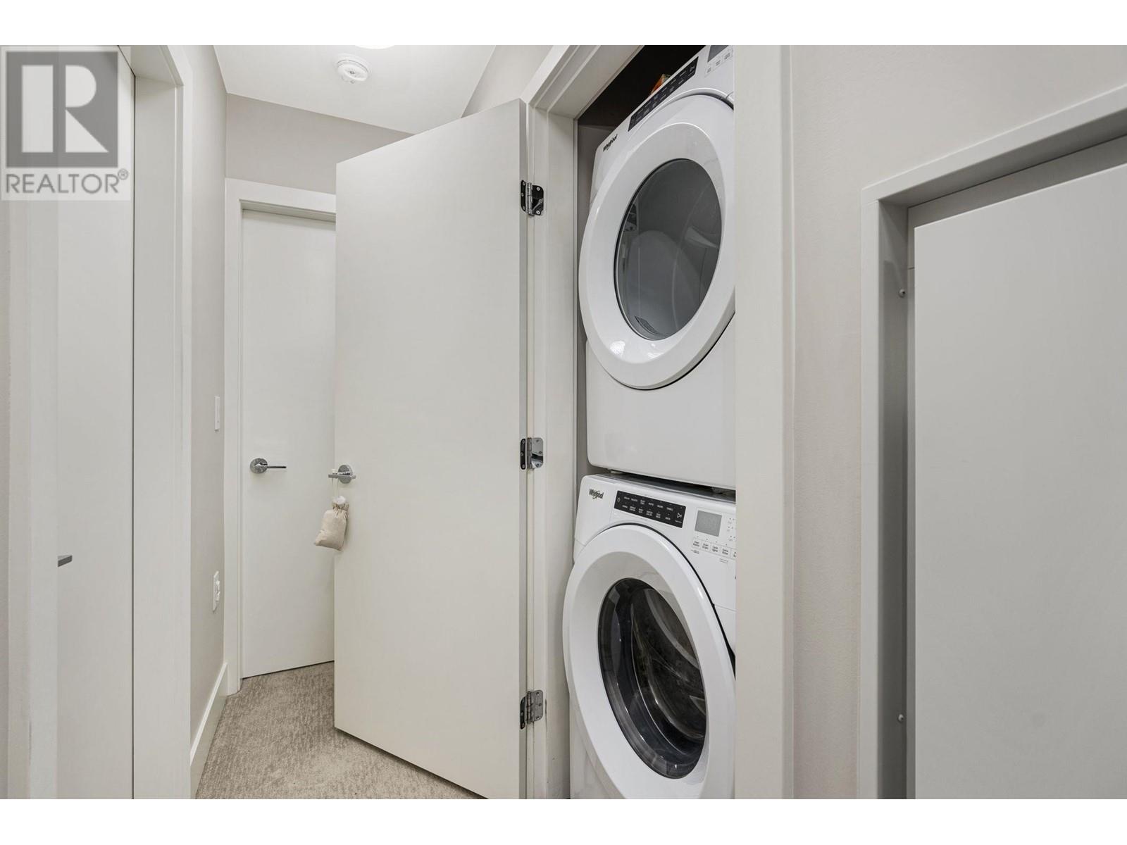 Listing Picture 17 of 40 : 102 3482 MARINE WAY, Vancouver / 溫哥華 - 魯藝地產 Yvonne Lu Group - MLS Medallion Club Member