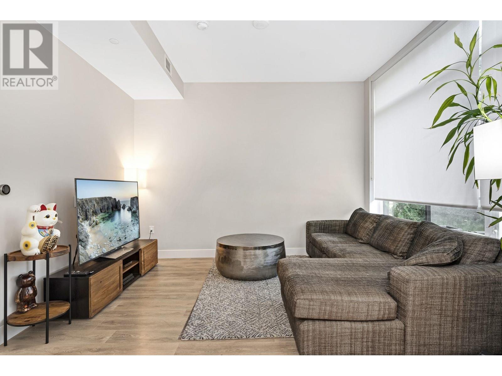 Listing Picture 12 of 40 : 102 3482 MARINE WAY, Vancouver / 溫哥華 - 魯藝地產 Yvonne Lu Group - MLS Medallion Club Member