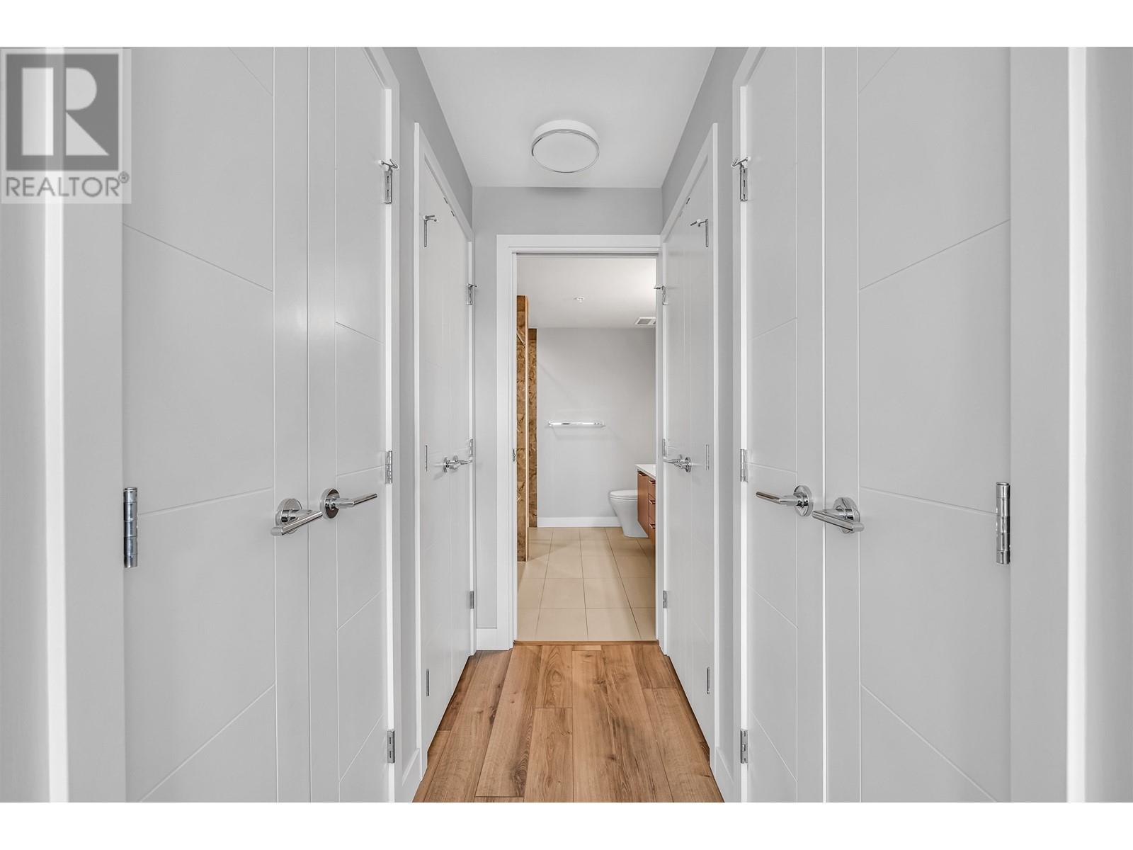 406 4289 Hastings Street, Burnaby, British Columbia  V5C 2J5 - Photo 23 - R2978479