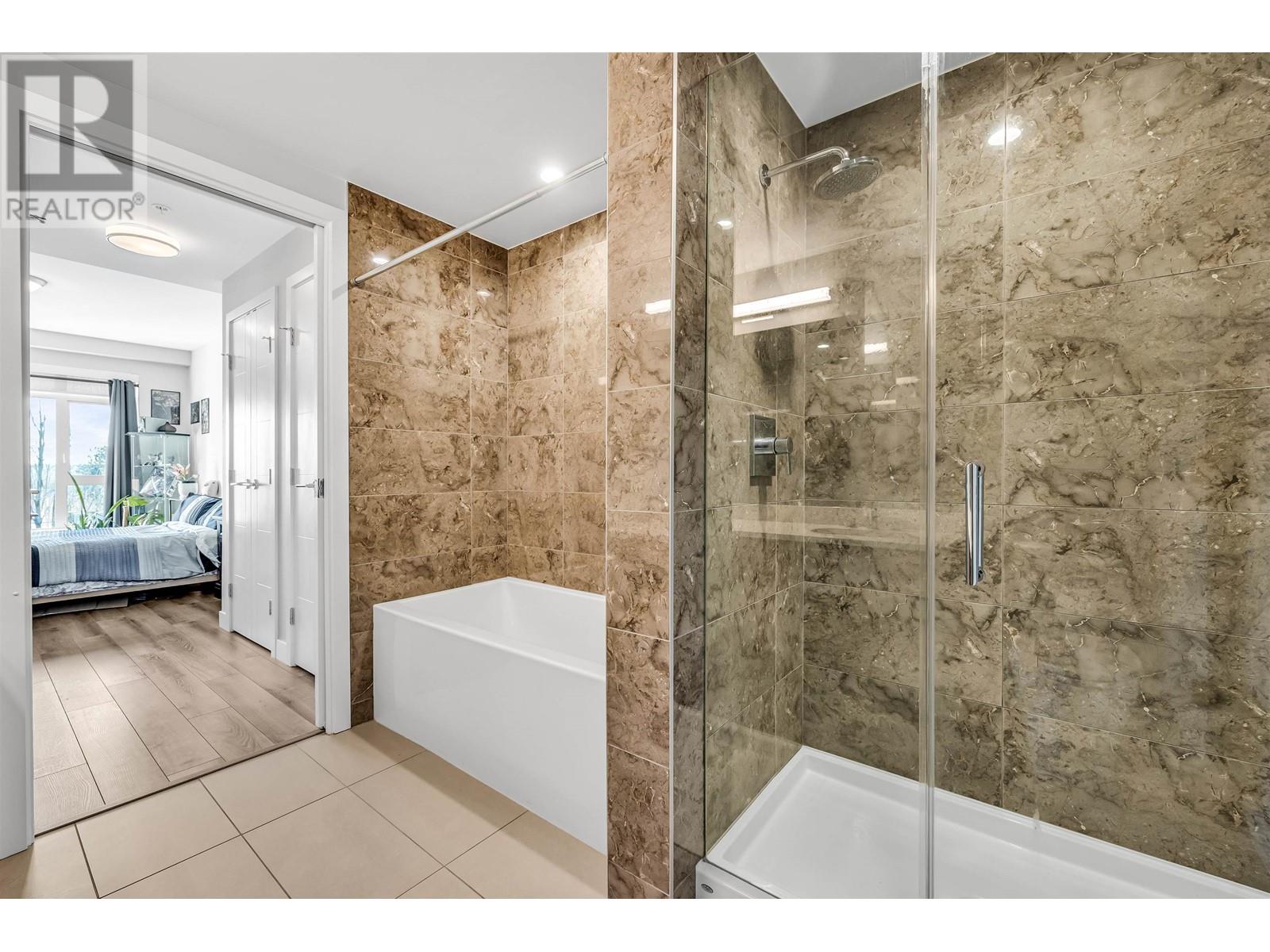 406 4289 Hastings Street, Burnaby, British Columbia  V5C 2J5 - Photo 14 - R2978479