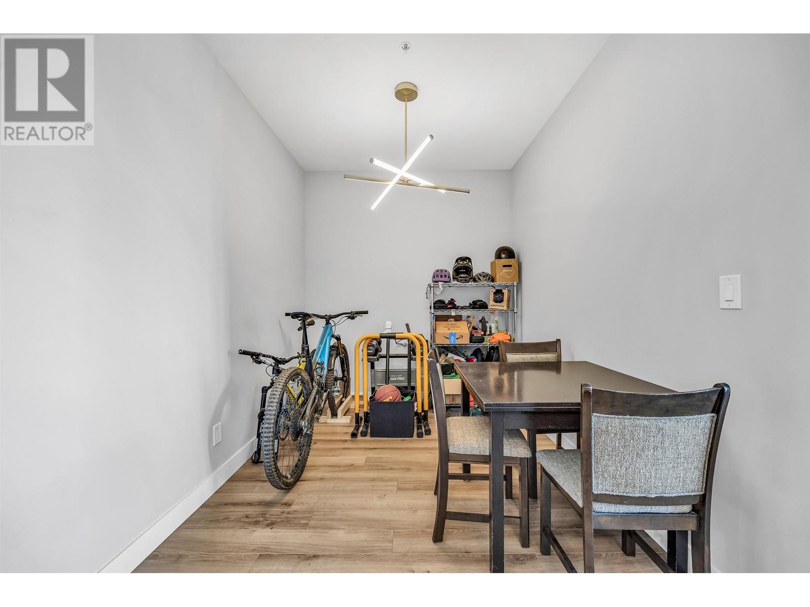 406 4289 Hastings Street, Burnaby, British Columbia  V5C 2J5 - Photo 11 - R2978479