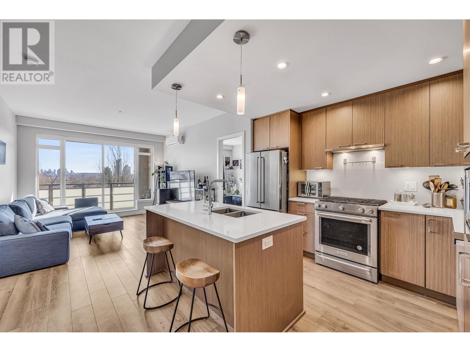 Property at 406 4289 HASTINGS STREET image 1