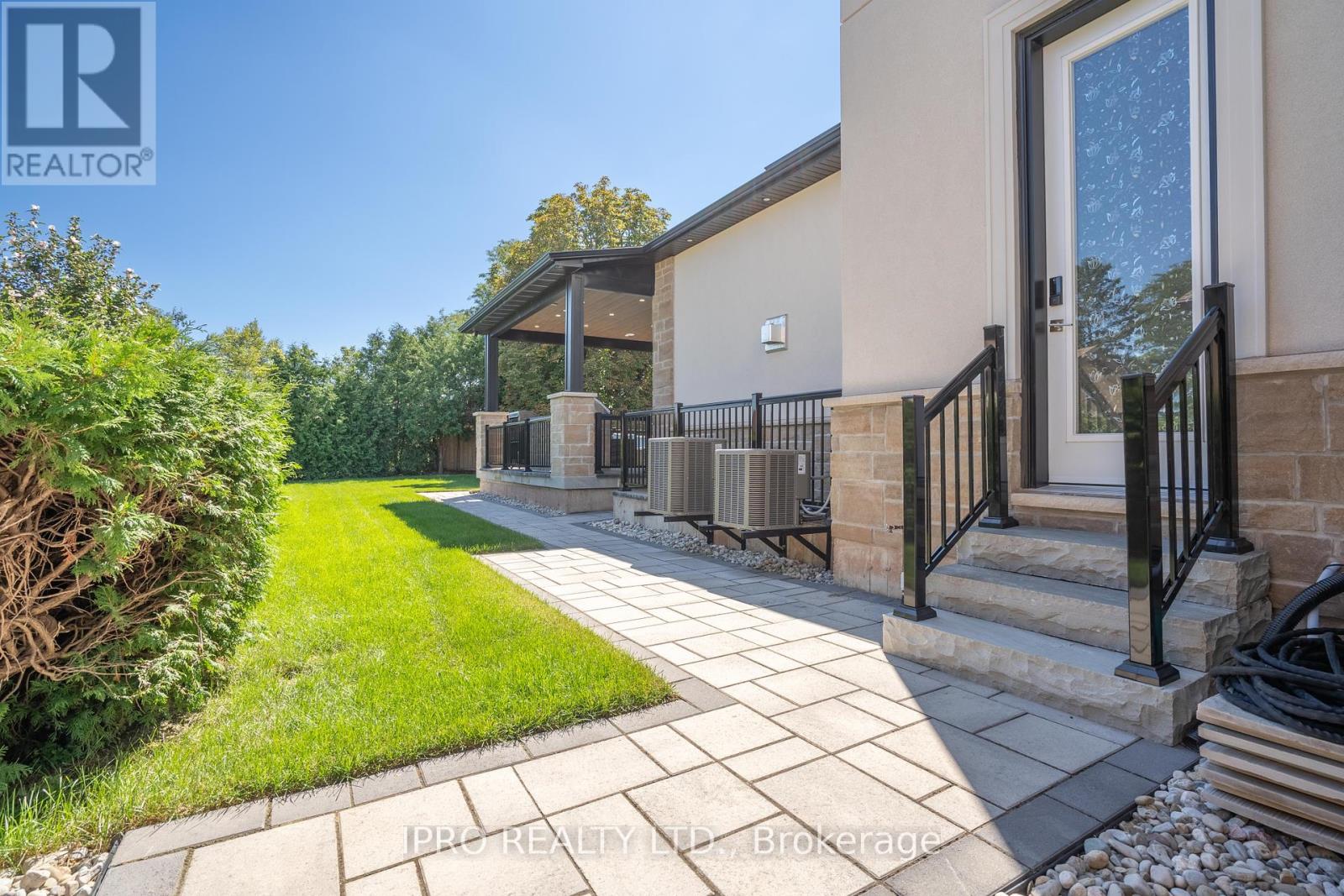 Property at 19 MALDAVER AVENUE image 3