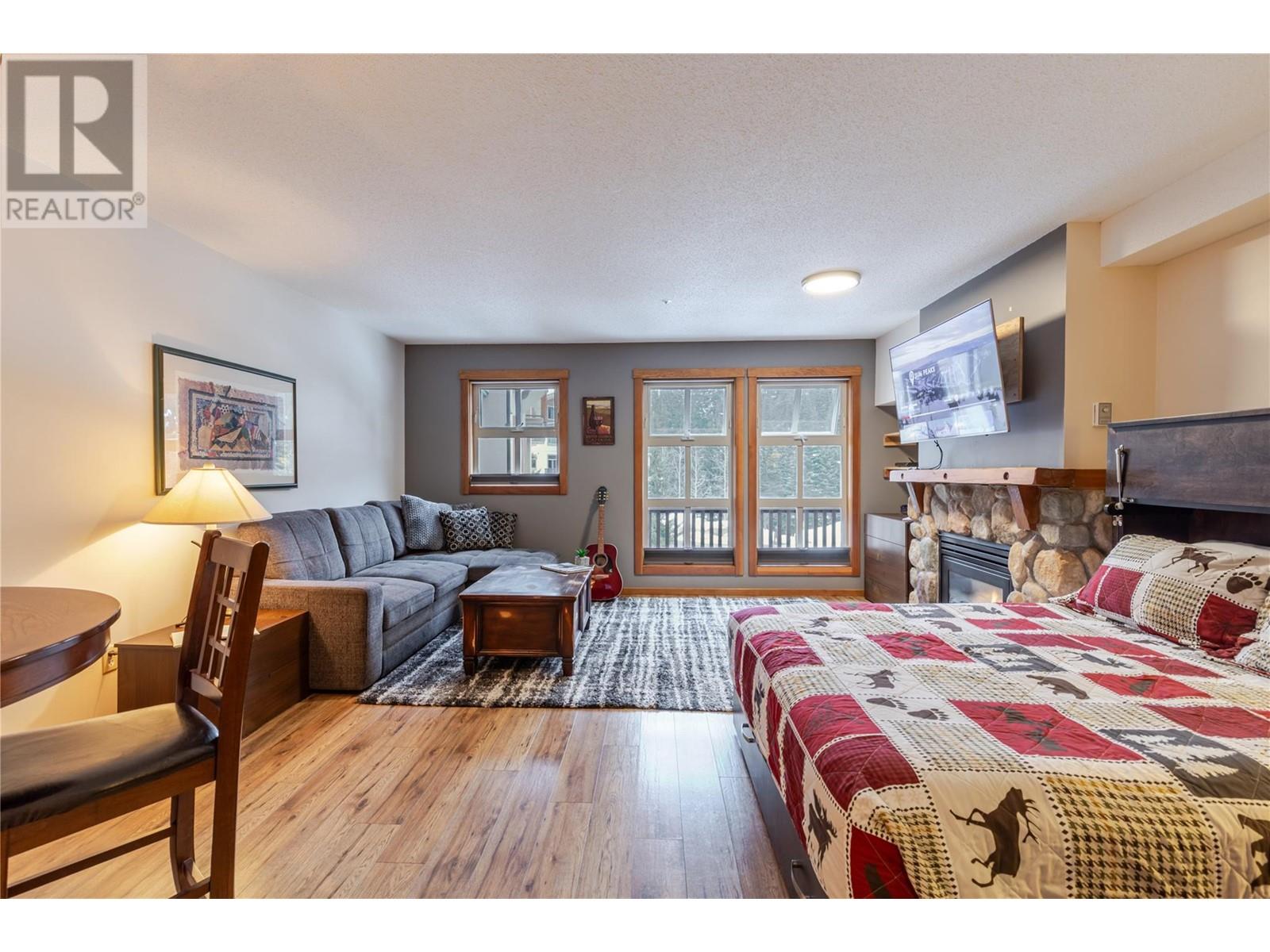 3190 Creekside Way Unit# 323, Sun Peaks, British Columbia  V0E 1Z1 - Photo 8 - 10338431