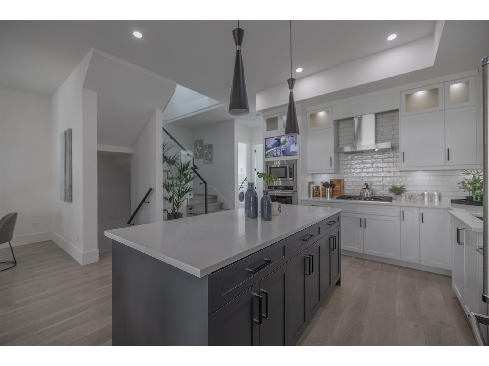 16787 16 Avenue, Surrey, British Columbia  V3Z 0T3 - Photo 5 - R2978217