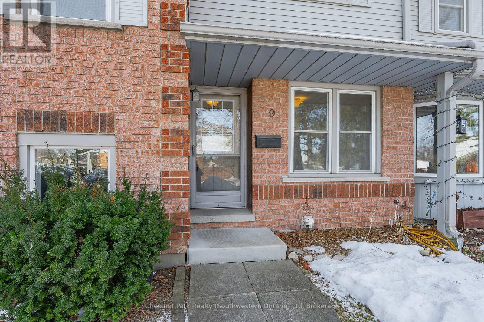 Property at 9 - 180 MARKSAM ROAD image 3