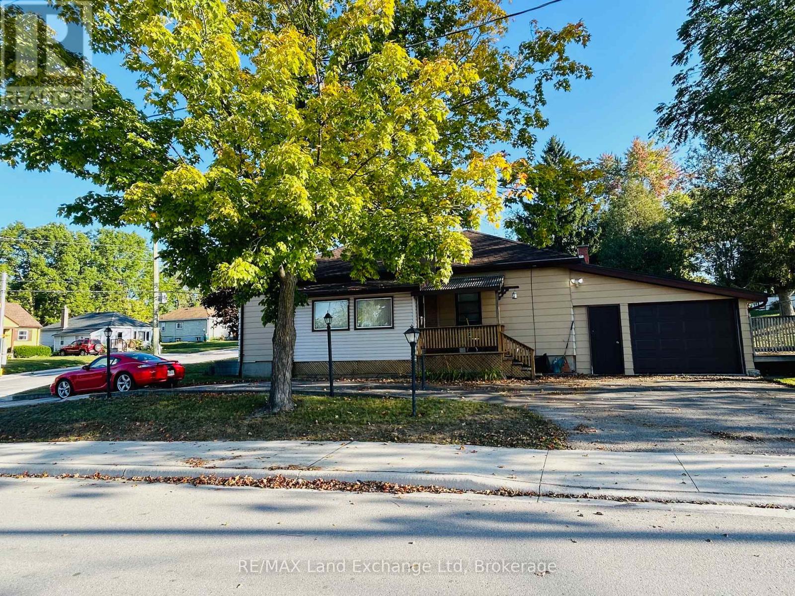 99 Carling Terrace, North Huron, Ontario  N0G 2W0 - Photo 4 - X12024019