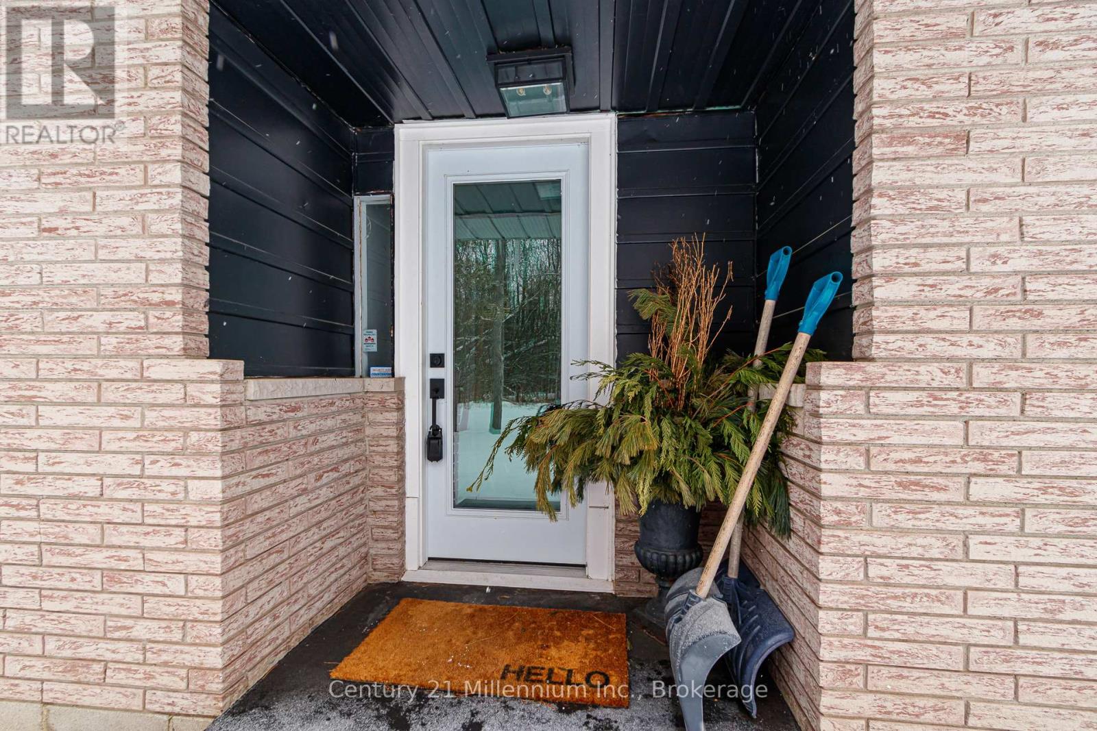 6278 Vancise Court, Clearview, Ontario  L9Z 2G5 - Photo 3 - S12024128