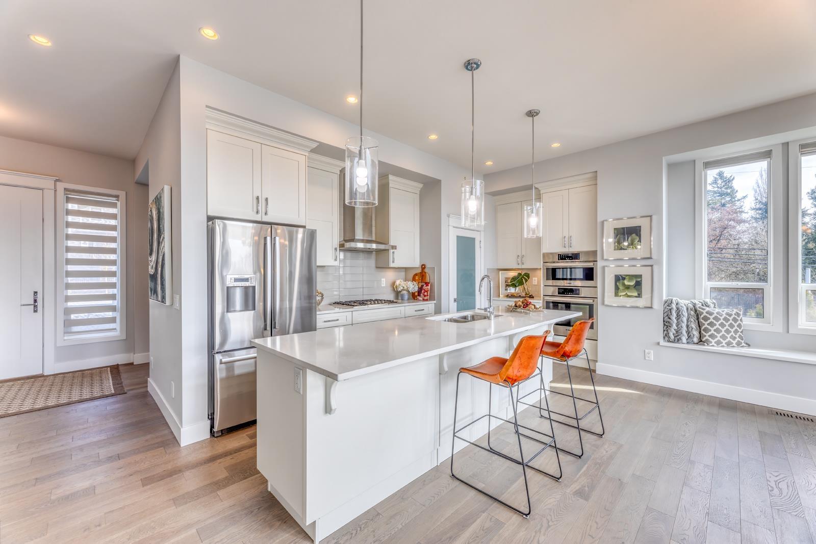 Property at 16790 17 AVENUE image 4