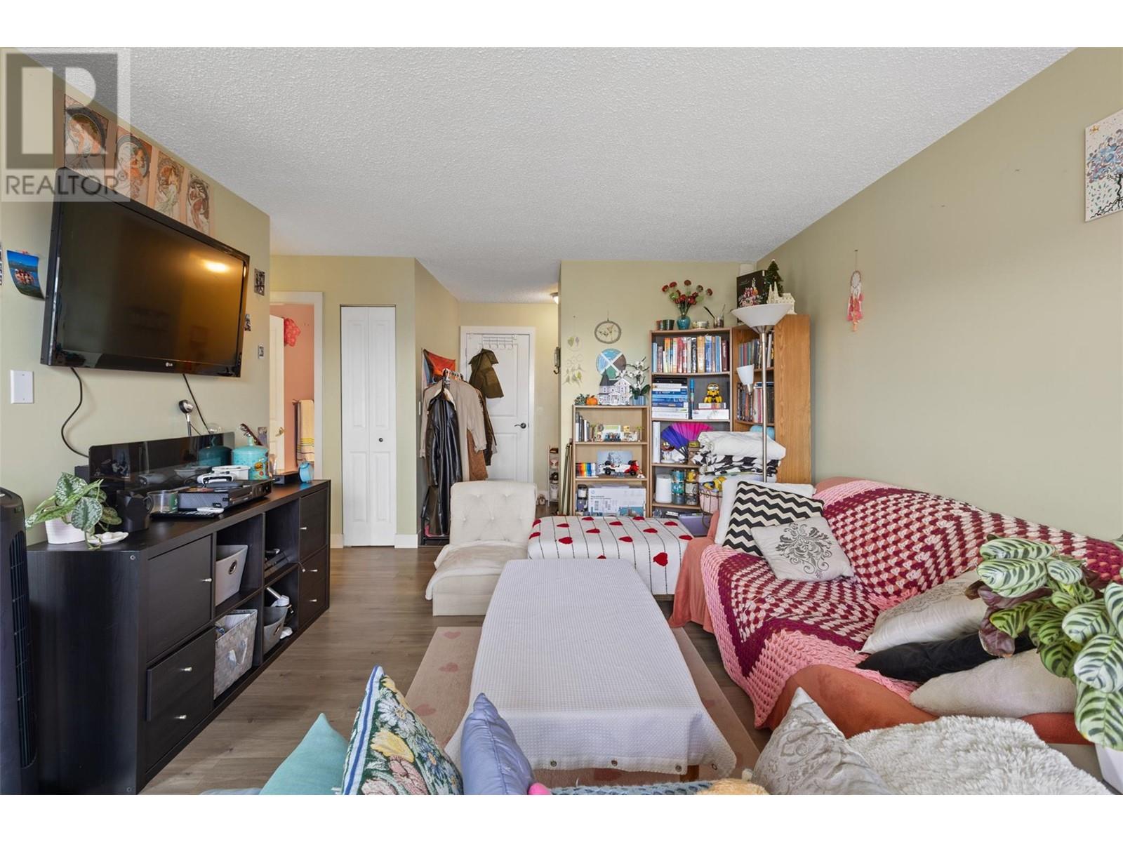 Property at 1810 SUMMIT Drive Unit# 44 image 5