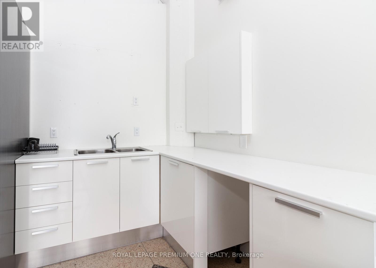 403 - 672 Dupont Street, Toronto, Ontario  M6G 1Z6 - Photo 10 - W12024097