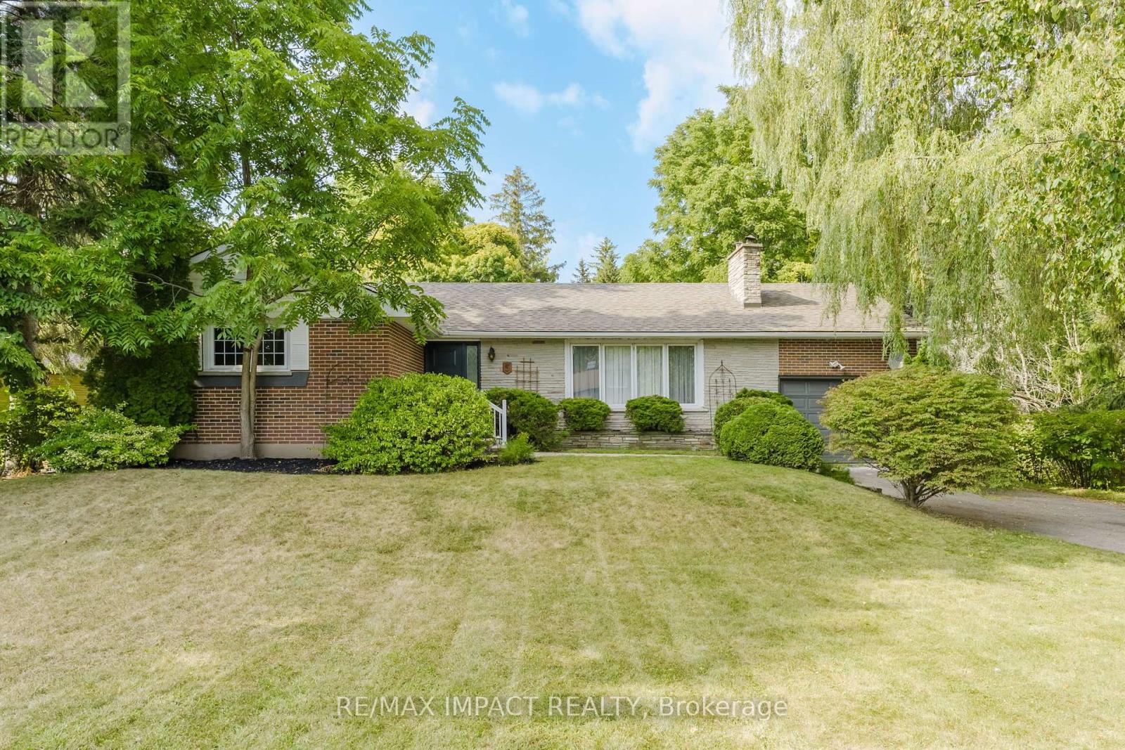 5 ACADIA DRIVE, Cobourg, Ontario