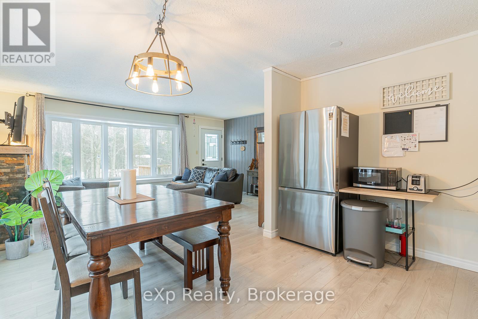 15 Mapleport Crescent, South Bruce Peninsula, Ontario  N0H 2G0 - Photo 12 - X12005119