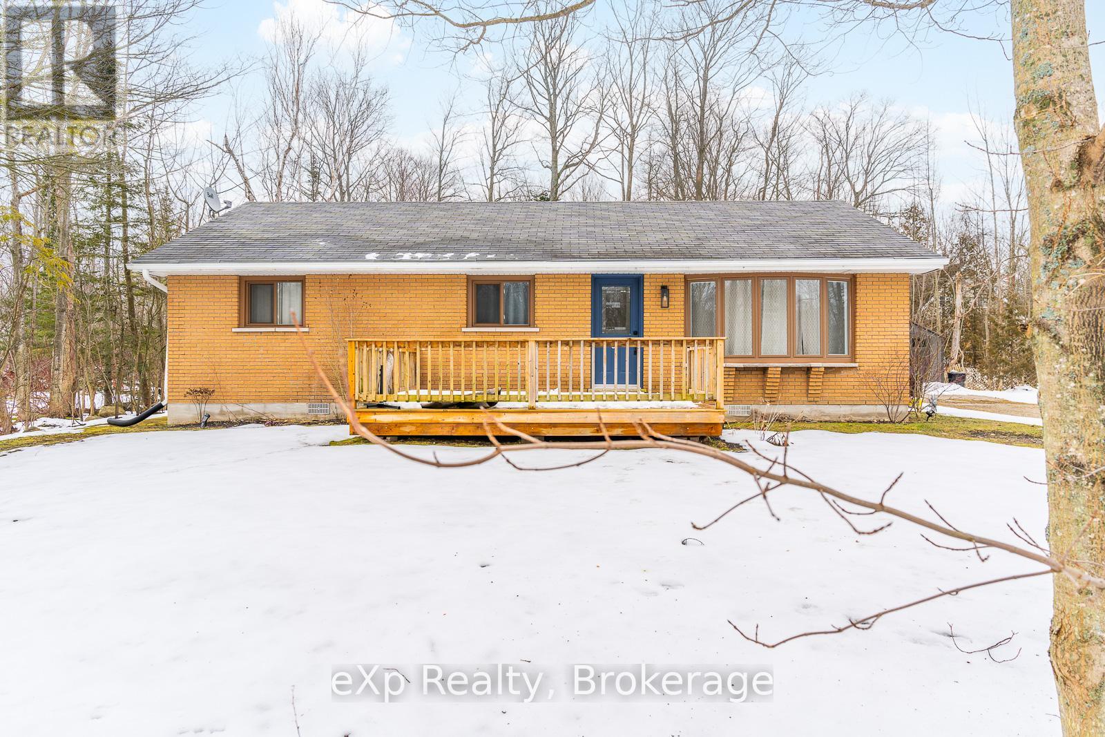 15 Mapleport Crescent, South Bruce Peninsula, Ontario  N0H 2G0 - Photo 2 - X12005119