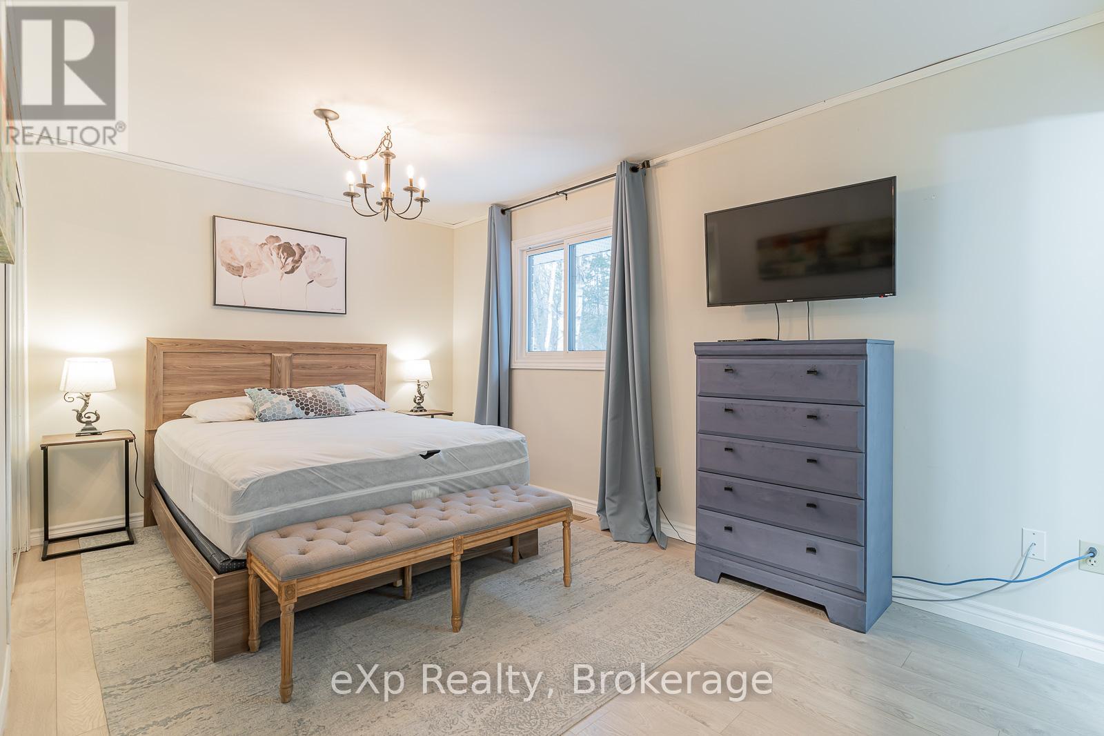 15 Mapleport Crescent, South Bruce Peninsula, Ontario  N0H 2G0 - Photo 22 - X12005119