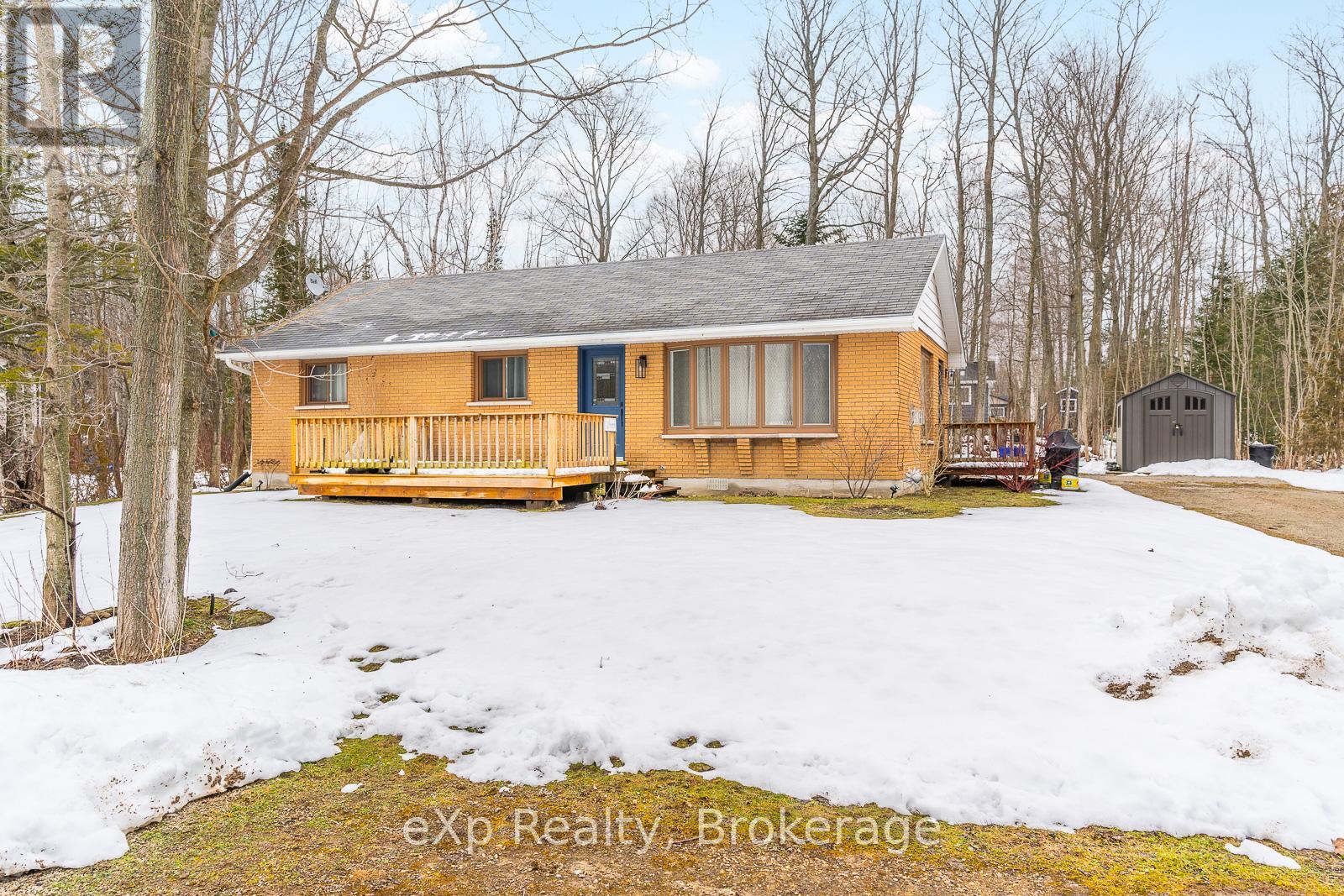 15 Mapleport Crescent, South Bruce Peninsula, Ontario  N0H 2G0 - Photo 4 - X12005119