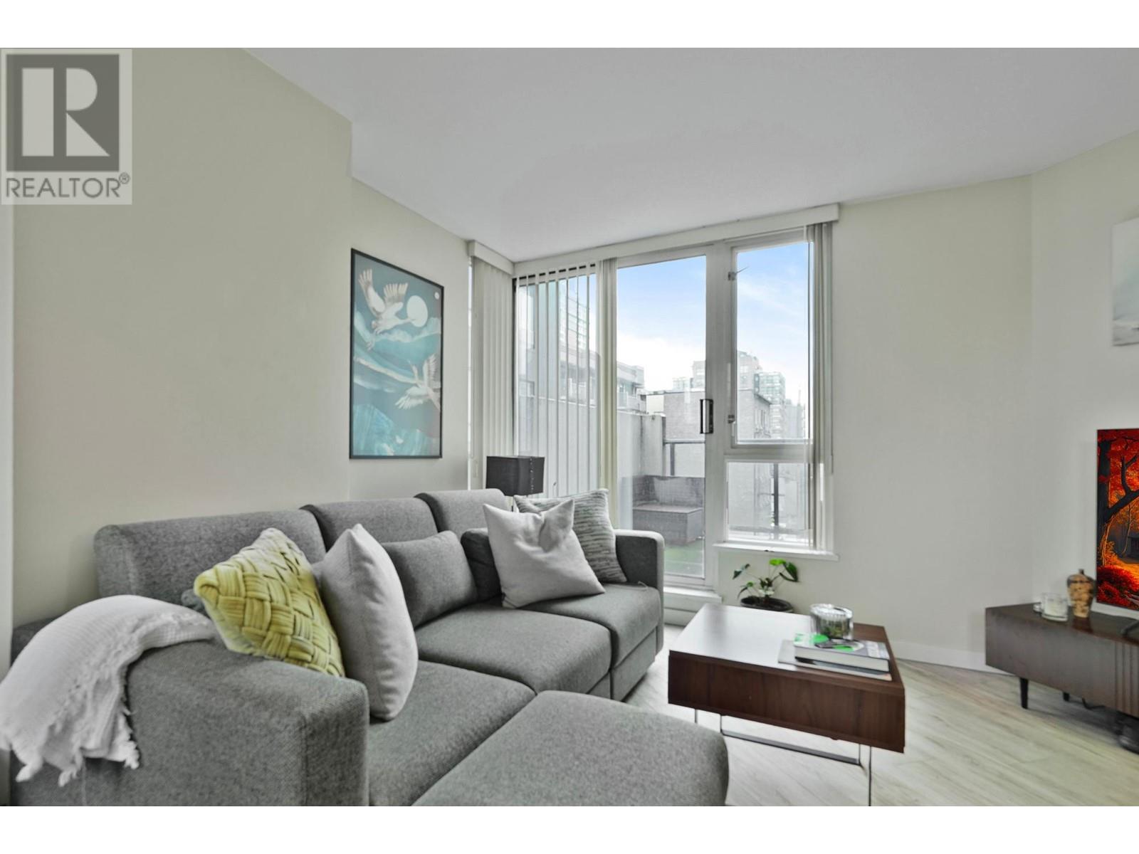310 1212 Howe Street, Vancouver, British Columbia  V6Z 2M9 - Photo 1 - R2978520