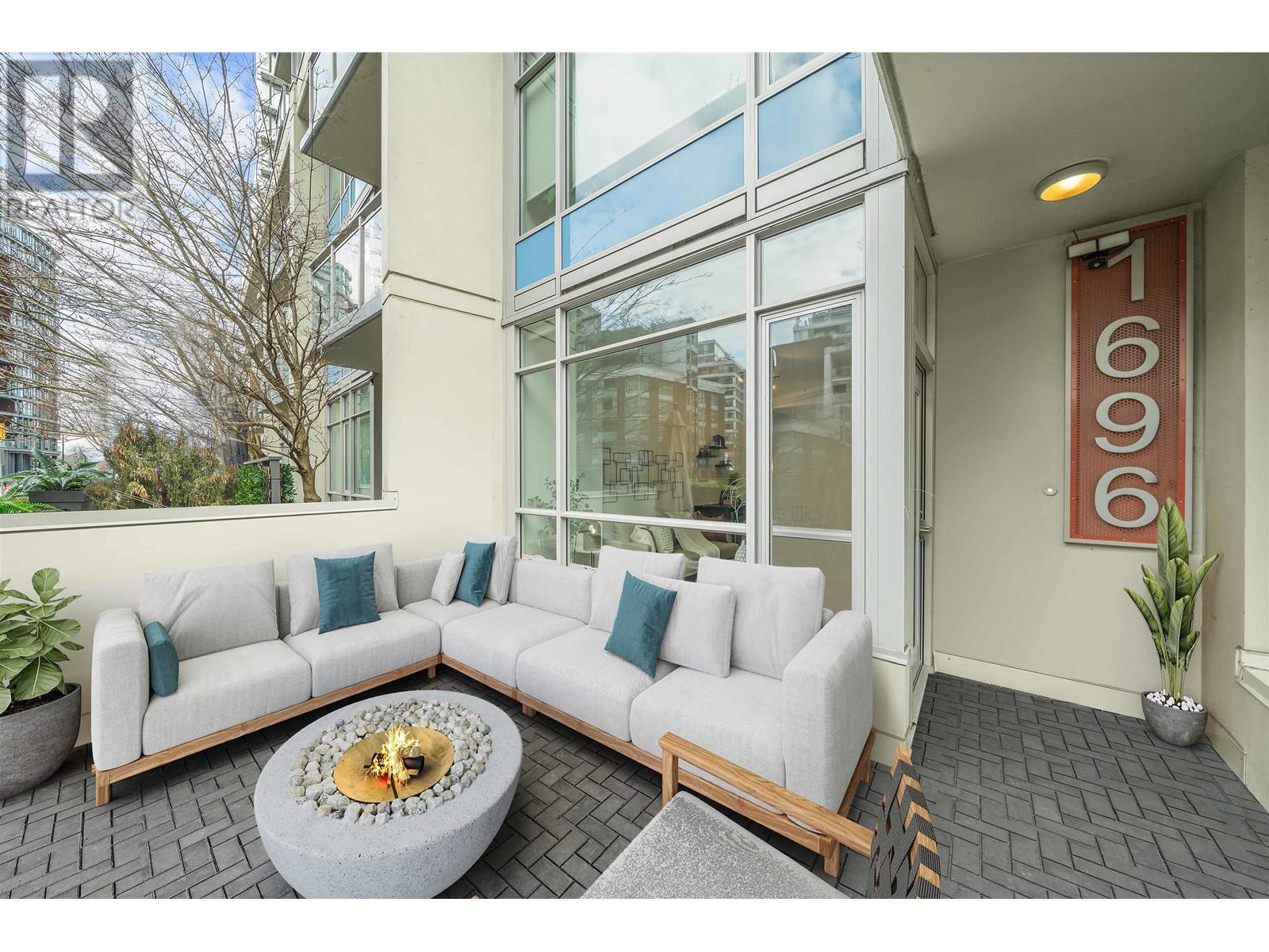 1696 QUEBEC STREET, Vancouver