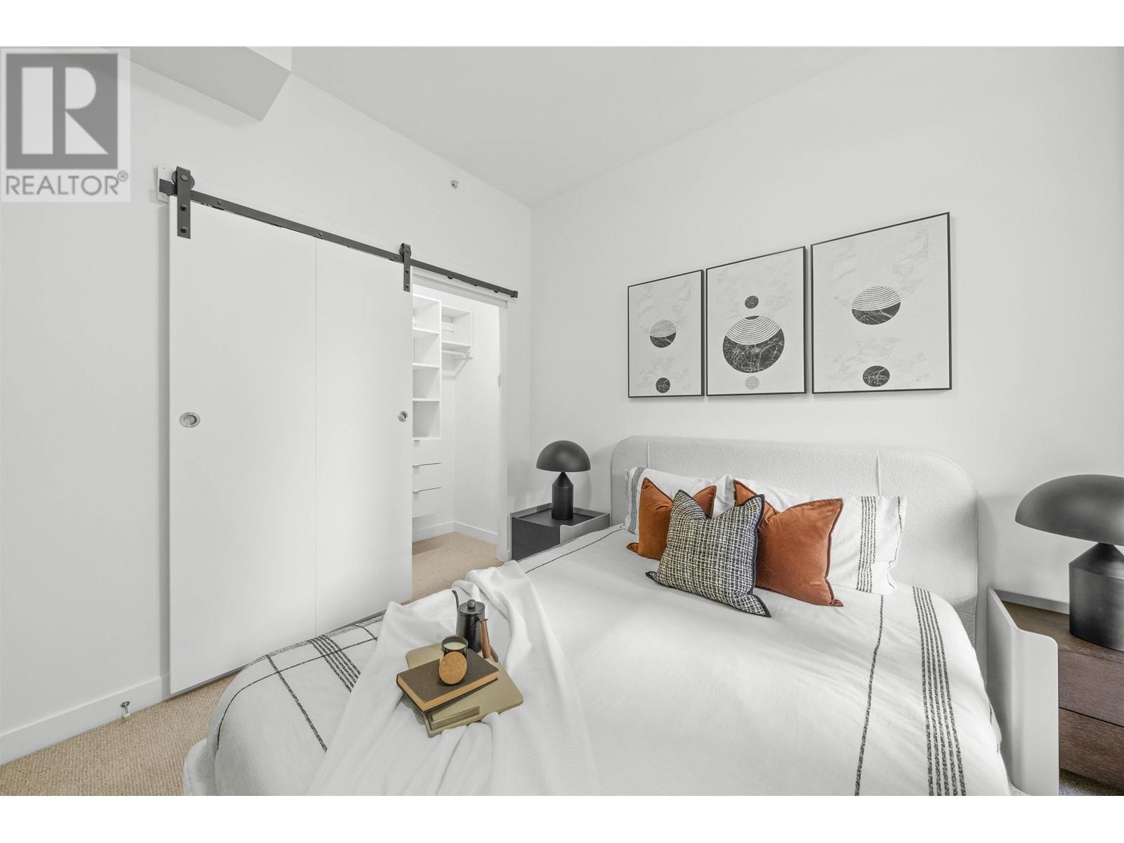Listing Picture 12 of 25 : 1696 QUEBEC STREET, Vancouver / 溫哥華 - 魯藝地產 Yvonne Lu Group - MLS Medallion Club Member