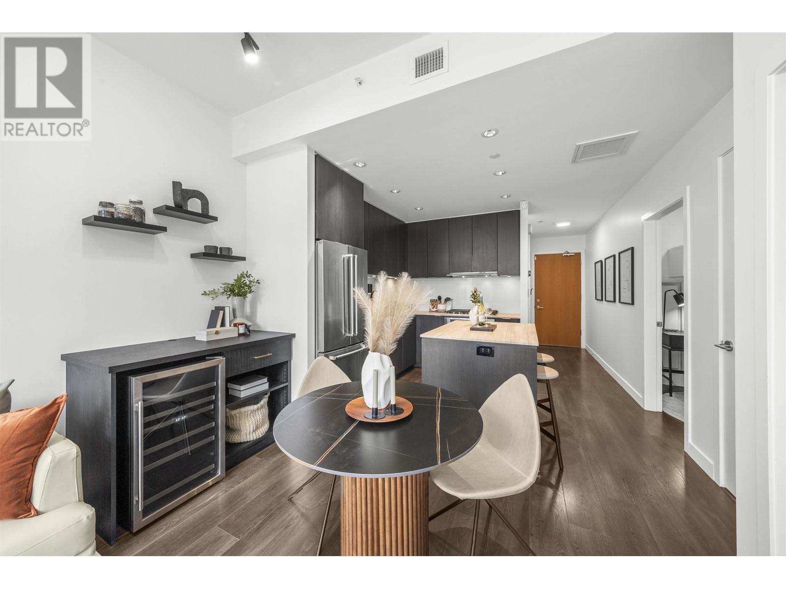 Listing Picture 7 of 25 : 1696 QUEBEC STREET, Vancouver / 溫哥華 - 魯藝地產 Yvonne Lu Group - MLS Medallion Club Member