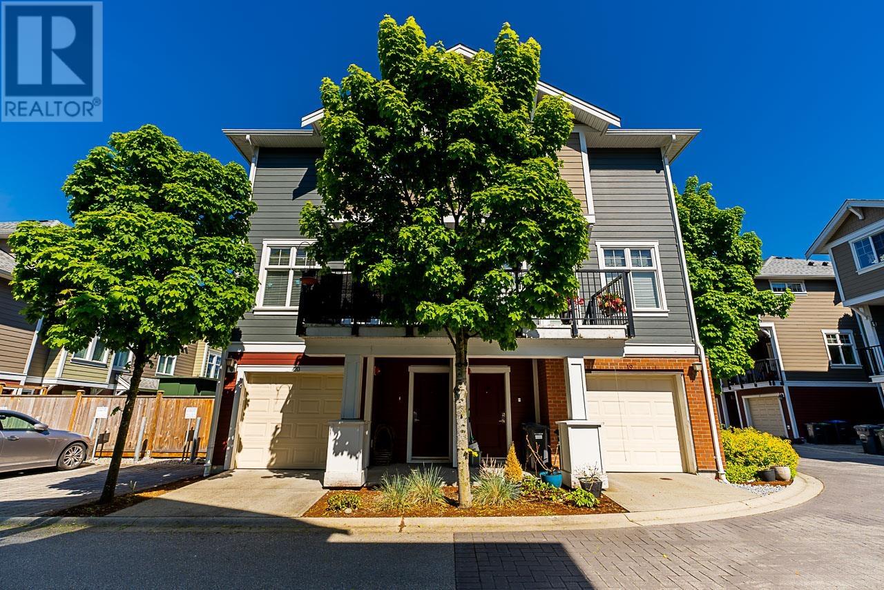 20 1111 Ewen Avenue, New Westminster, British Columbia  V3M 5E3 - Photo 3 - R2978527