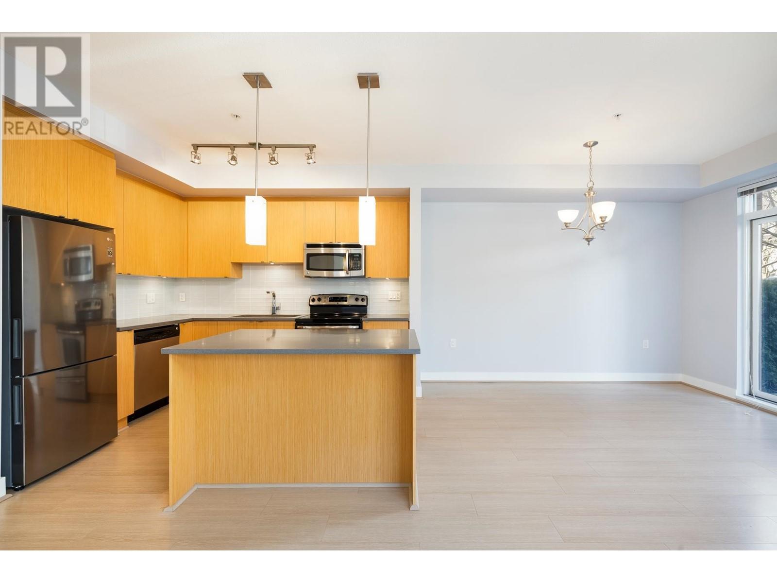 121 735 W 15th Street, North Vancouver, British Columbia  V7M 0B8 - Photo 10 - R2978538