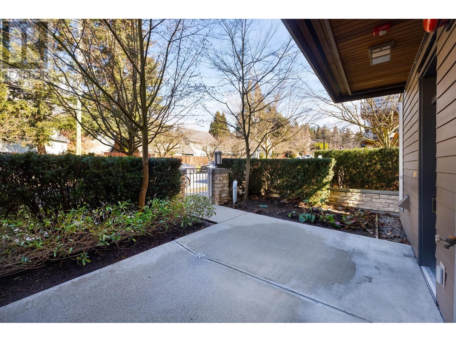 121 735 W 15th Street, North Vancouver, British Columbia  V7M 0B8 - Photo 3 - R2978538