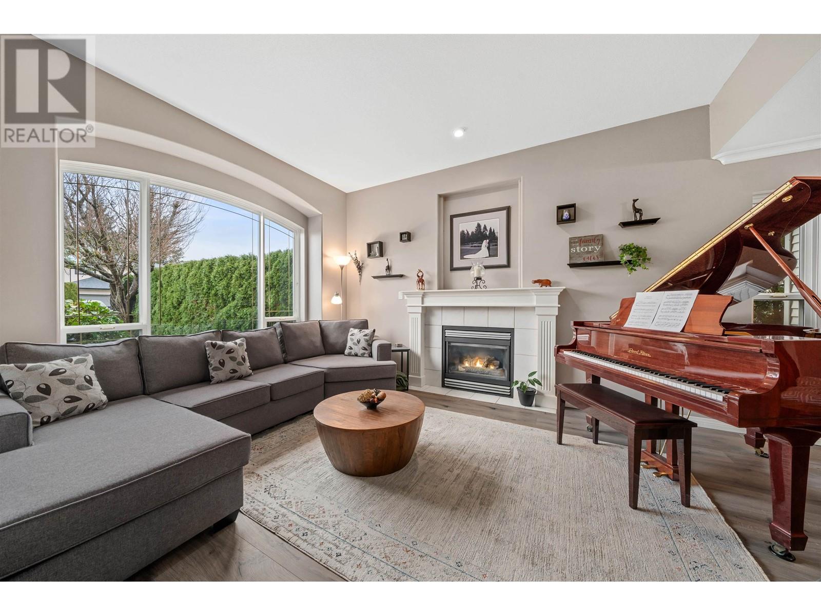 19386 123 Avenue, Pitt Meadows, British Columbia  V3Y 2K3 - Photo 4 - R2978553