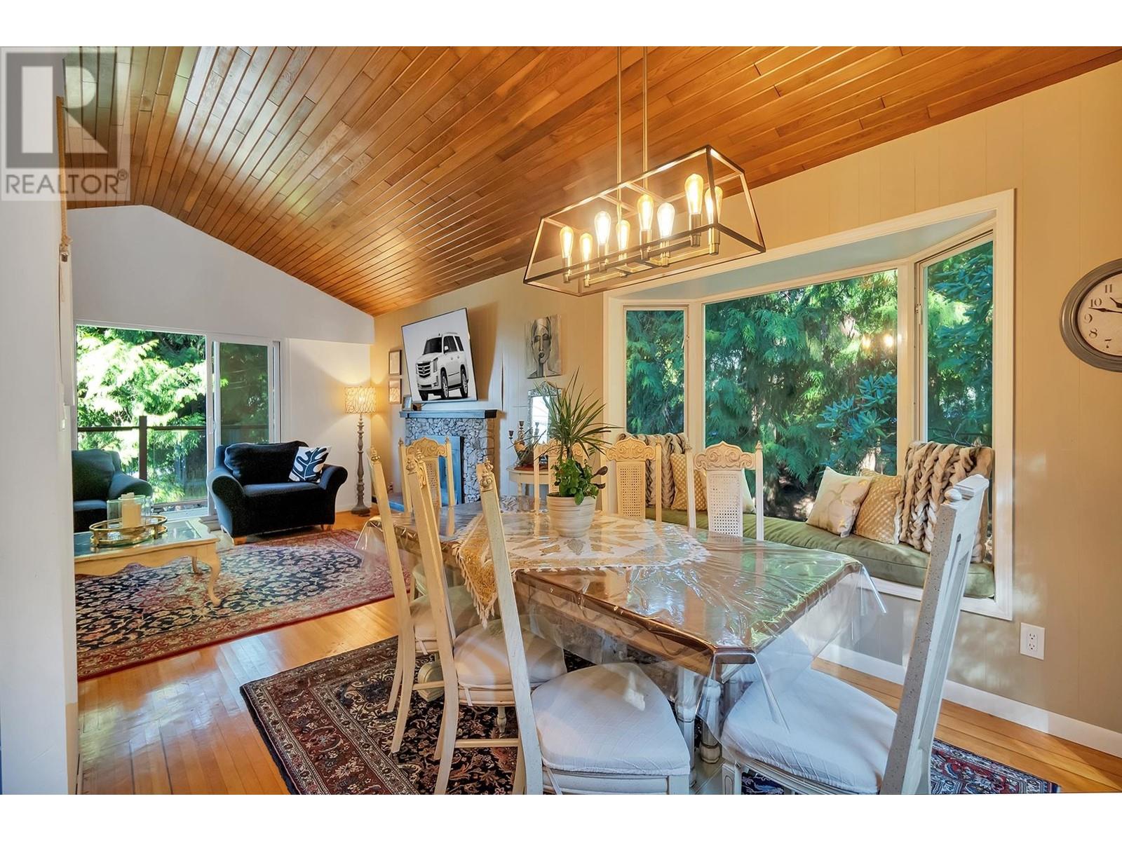 5325 Marine Drive, West Vancouver, British Columbia  V7W 2P5 - Photo 10 - R2978568