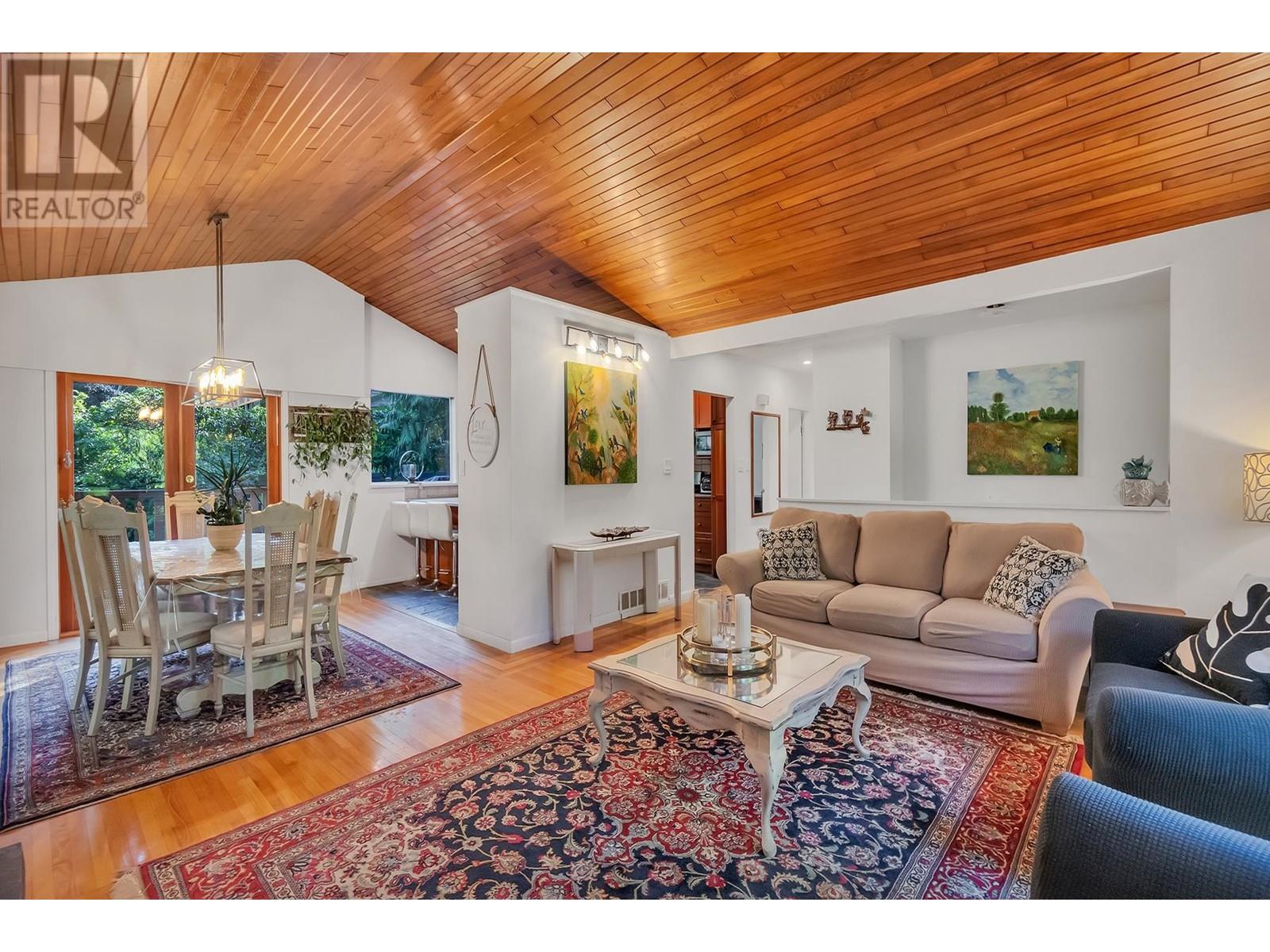 5325 Marine Drive, West Vancouver, British Columbia  V7W 2P5 - Photo 17 - R2978568