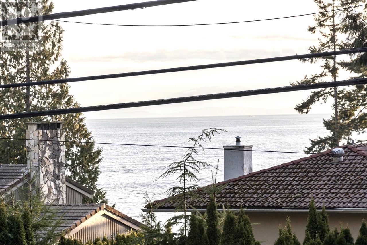 5325 Marine Drive, West Vancouver, British Columbia  V7W 2P5 - Photo 35 - R2978568