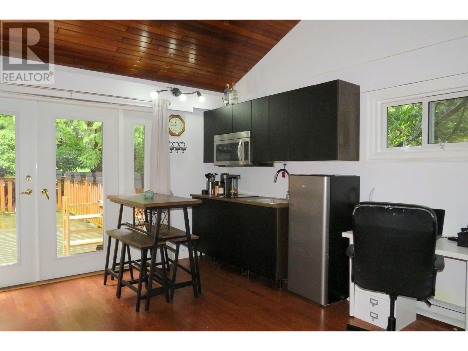 5325 Marine Drive, West Vancouver, British Columbia  V7W 2P5 - Photo 38 - R2978568