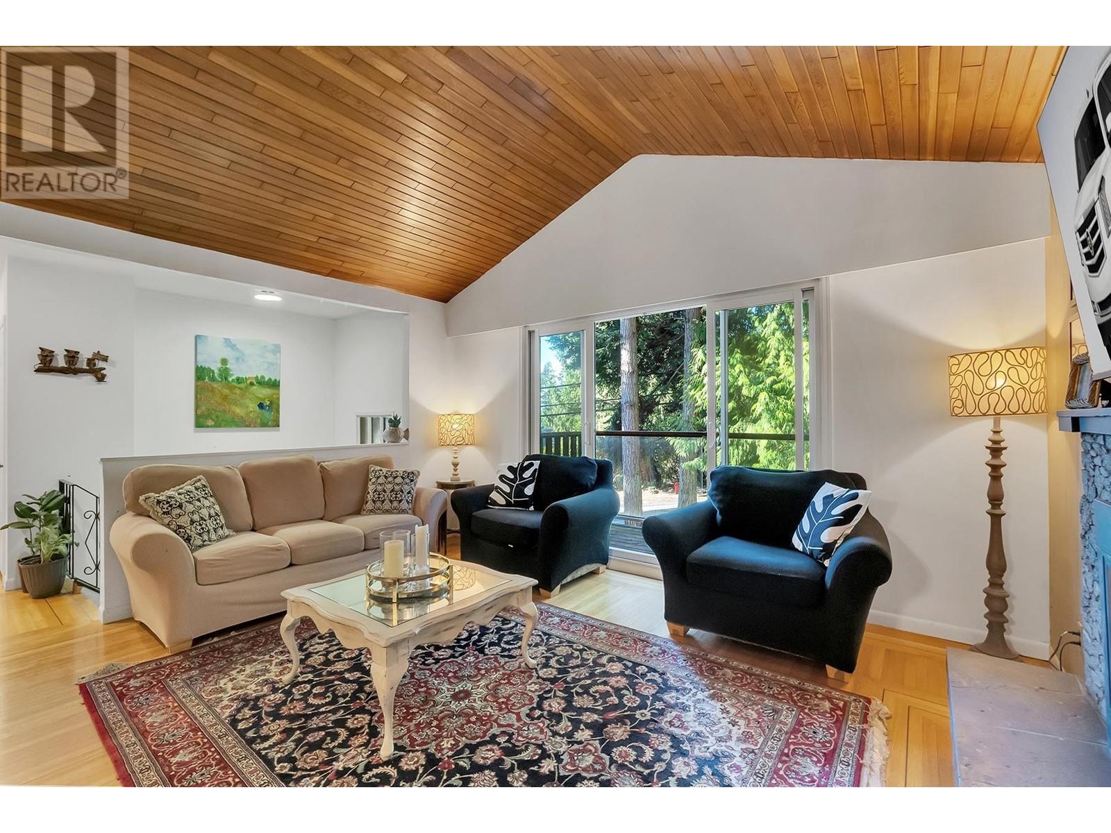 5325 Marine Drive, West Vancouver, British Columbia  V7W 2P5 - Photo 4 - R2978568