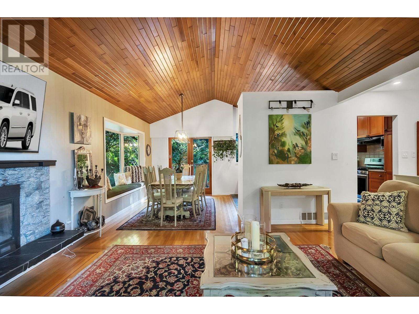 5325 Marine Drive, West Vancouver, British Columbia  V7W 2P5 - Photo 6 - R2978568