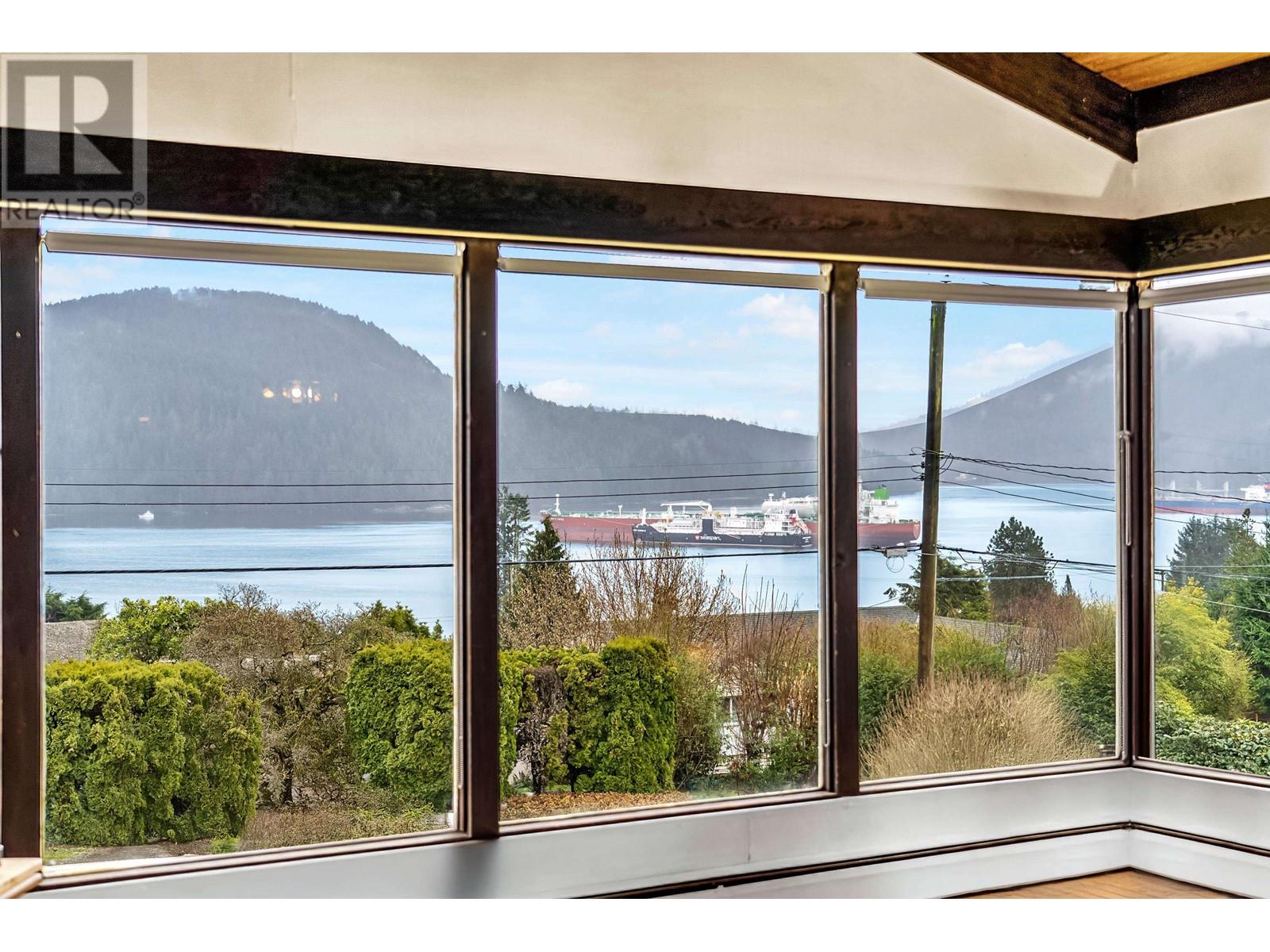 645 Baycrest Drive, North Vancouver, British Columbia  V7G 1N7 - Photo 7 - R2978596