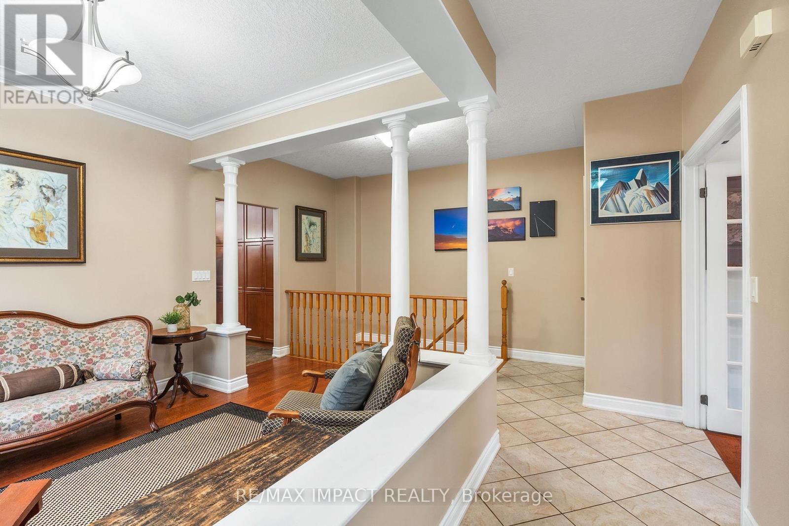 Property at 465 FOOTE CRESCENT image 4