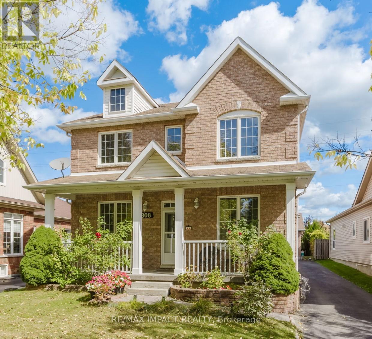 Property at 808 PRINCE OF WALES DRIVE image 1