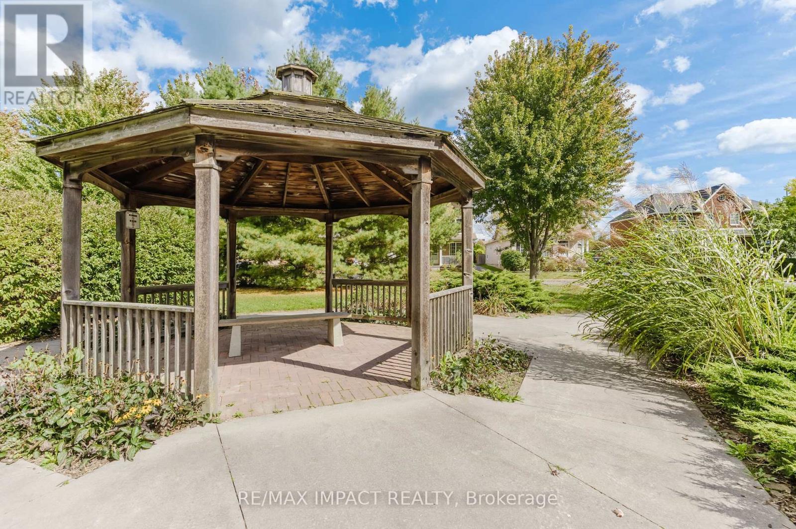 Property at 808 PRINCE OF WALES DRIVE image 3
