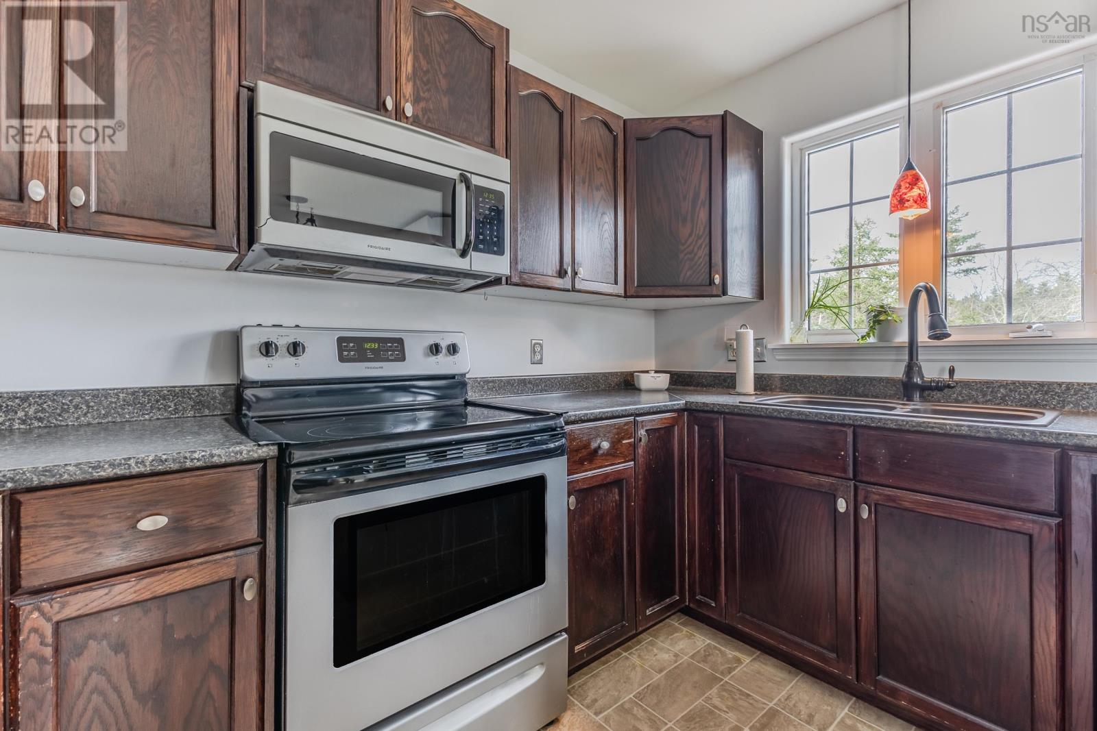 22 Apple Drive, Onslow Mountain, Nova Scotia  B6L 6A5 - Photo 3 - 202505099