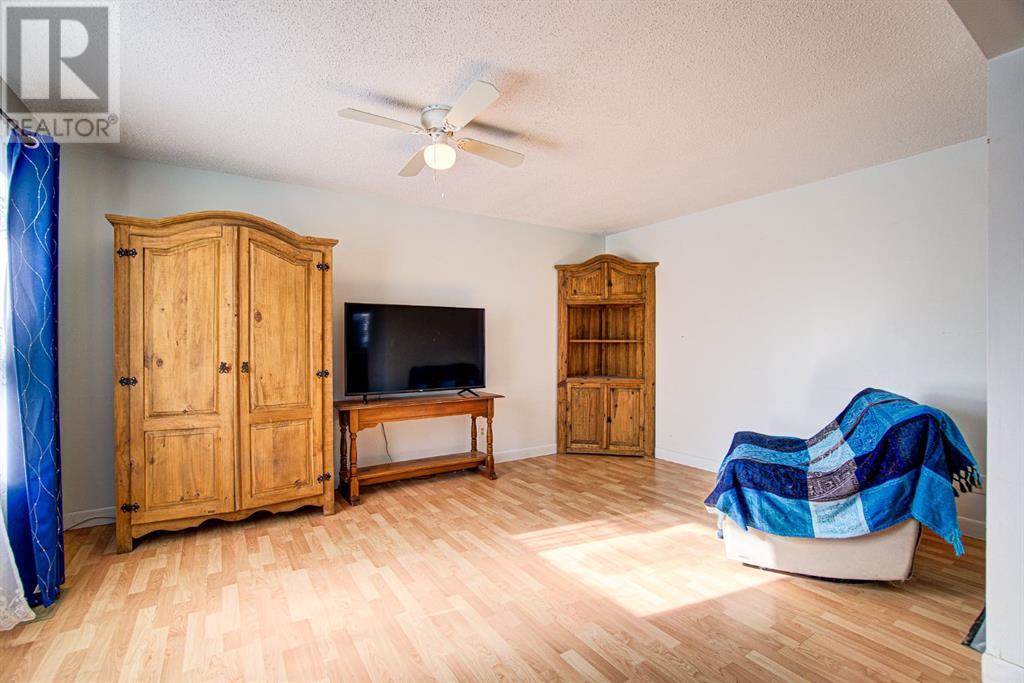 320 55 Avenue W, Claresholm, Alberta  T0L 0T0 - Photo 10 - A2193775