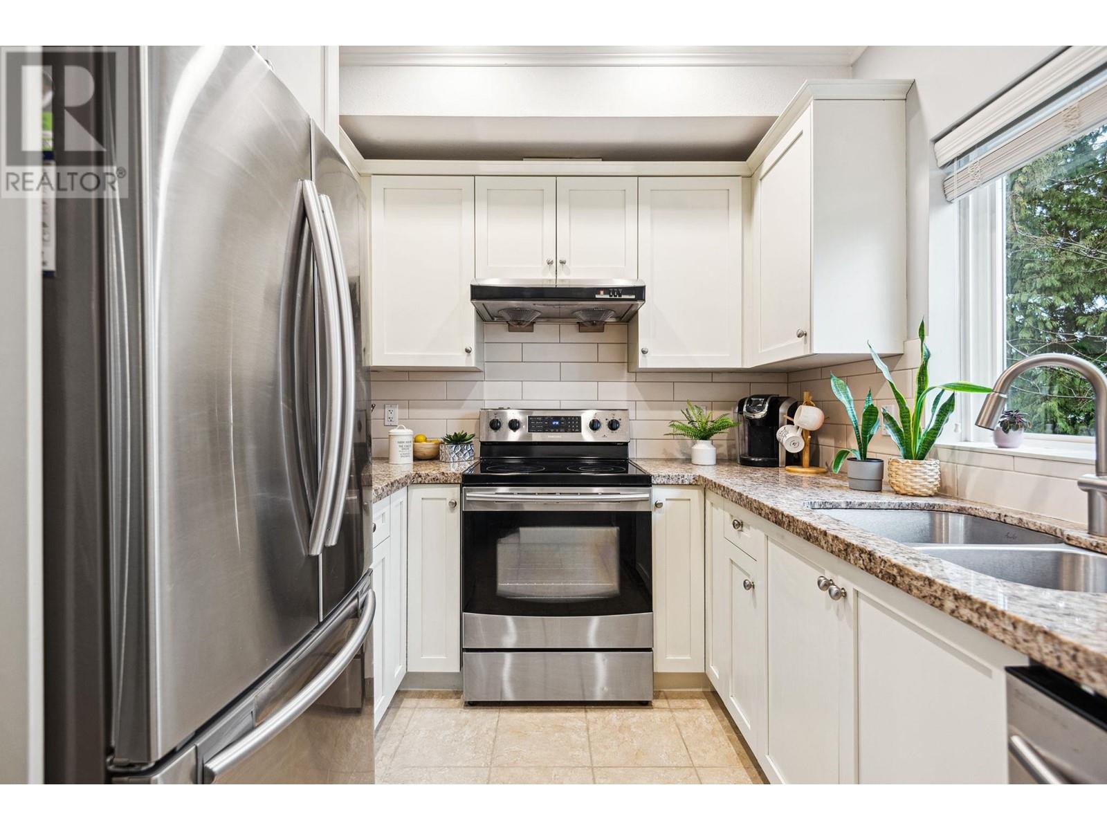 Listing Picture 18 of 38 : 7 10999 STEVESTON HIGHWAY, Richmond / 烈治文 - 魯藝地產 Yvonne Lu Group - MLS Medallion Club Member