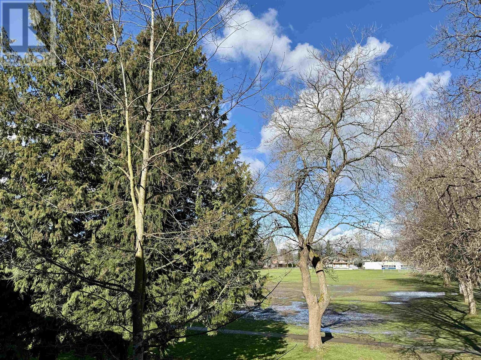 Listing Picture 2 of 38 : 7 10999 STEVESTON HIGHWAY, Richmond / 烈治文 - 魯藝地產 Yvonne Lu Group - MLS Medallion Club Member