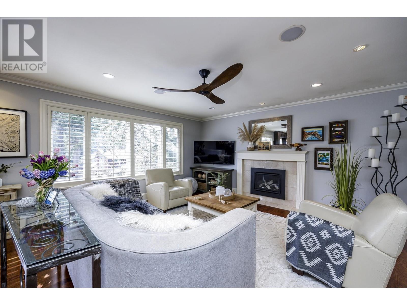 941 Tollcross Road, North Vancouver, British Columbia  V7H 2G3 - Photo 6 - R2978337