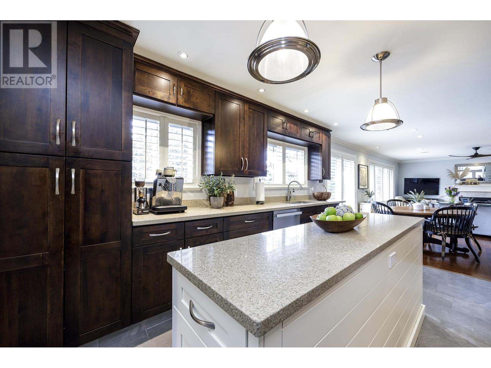 941 Tollcross Road, North Vancouver, British Columbia  V7H 2G3 - Photo 17 - R2978337