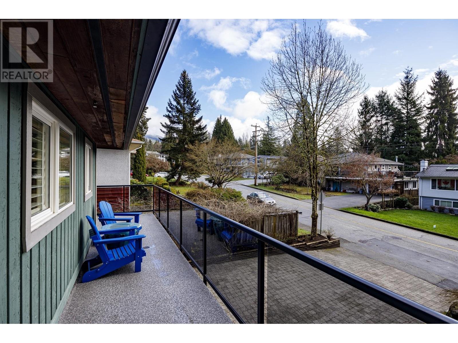 941 Tollcross Road, North Vancouver, British Columbia  V7H 2G3 - Photo 35 - R2978337