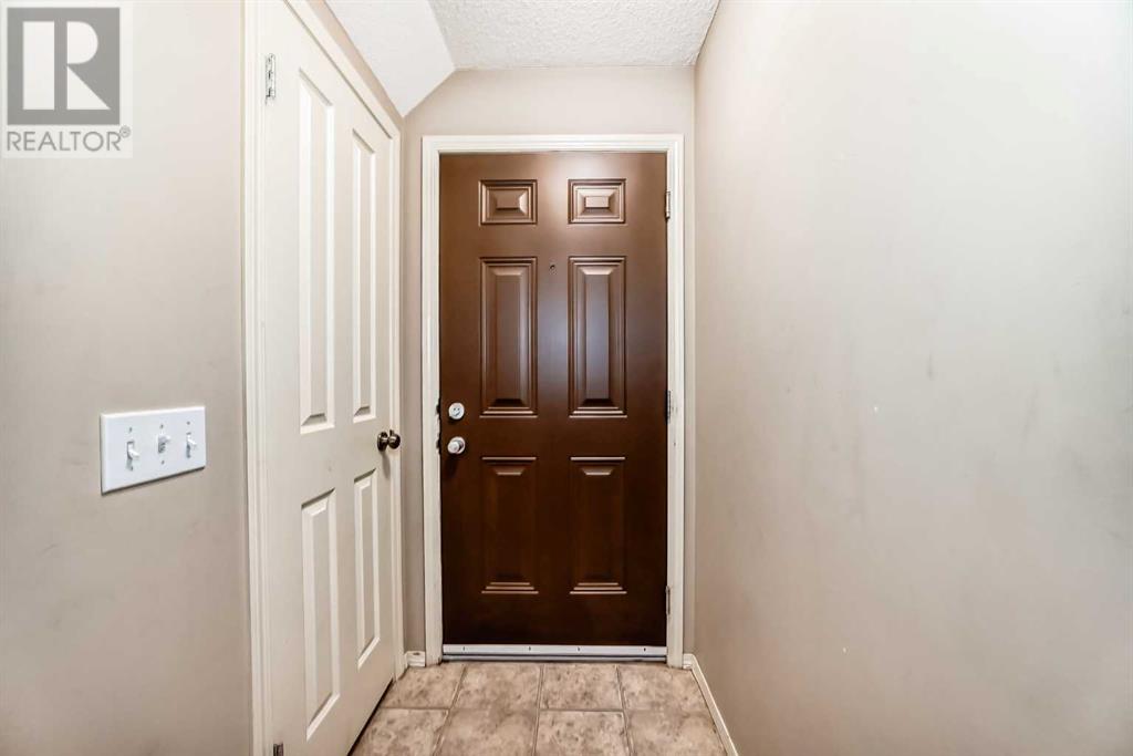 338 Saddlebrook Point Ne, Calgary, Alberta  T3J 0G4 - Photo 3 - A2199955
